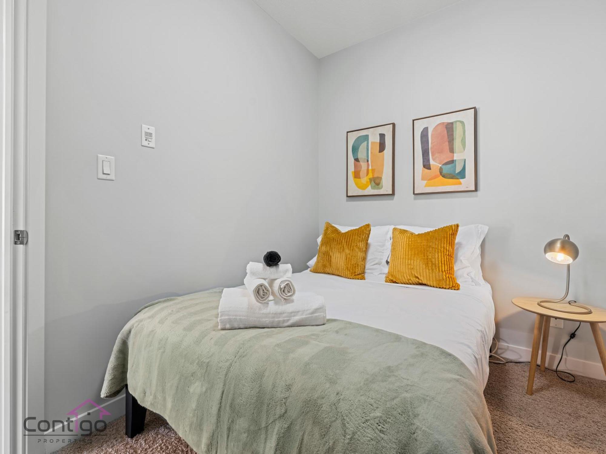 Studio Loft, 2 Bd, Ug Parking, 5 Min To Rogers! Edmonton Exterior photo