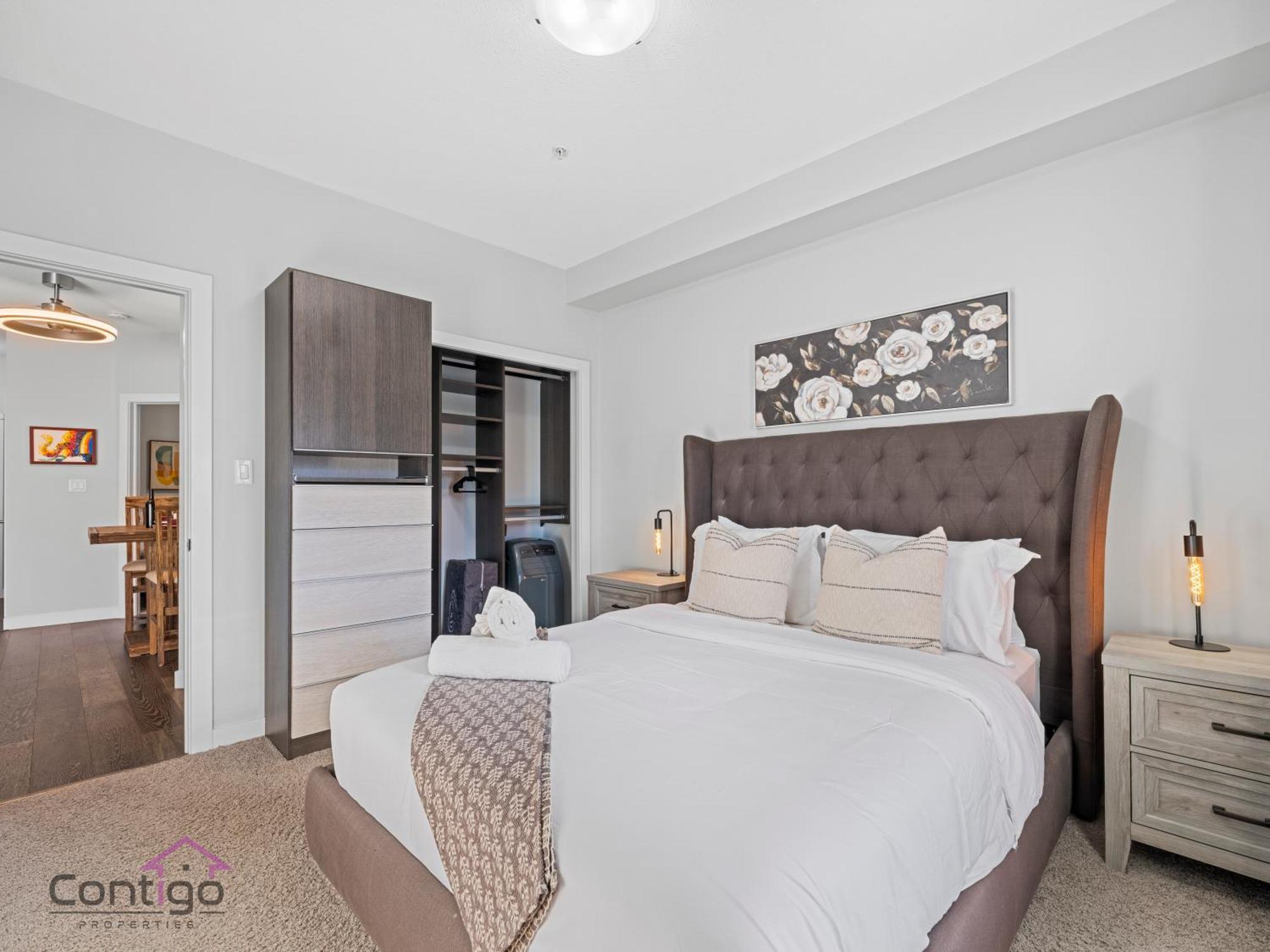 Studio Loft, 2 Bd, Ug Parking, 5 Min To Rogers! Edmonton Exterior photo